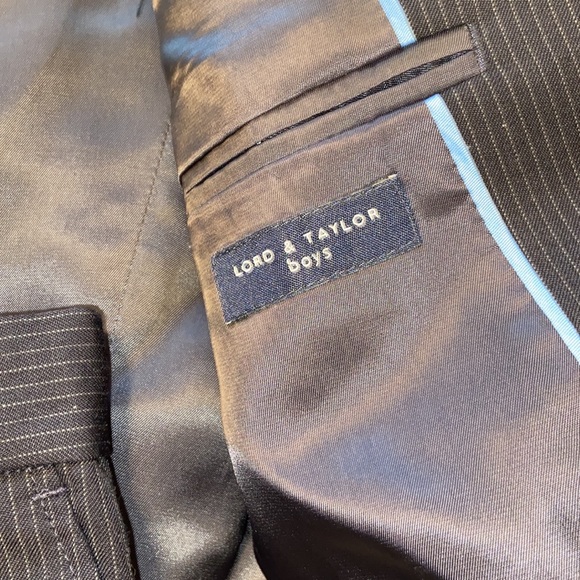 Lord & Taylor Boys Suit - Picture 2 of 15